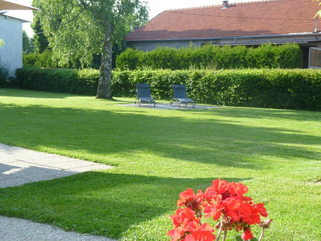 Auberge De La Terrasse Villersexel Bagian luar foto
